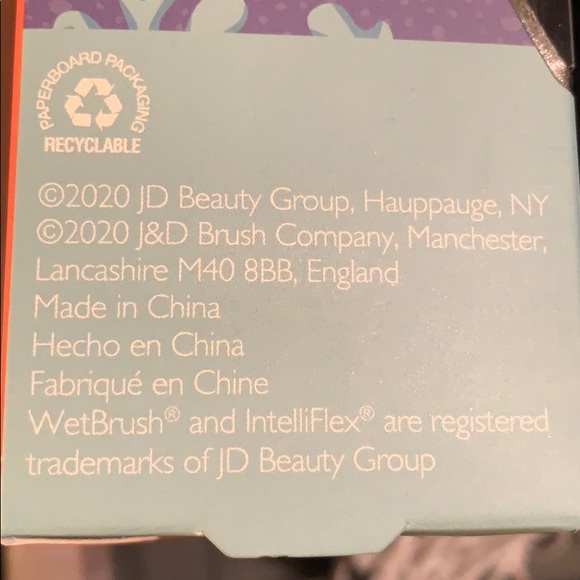 Disney Limited Edition Detangling Accessory Bundle - Picture 5 of 6